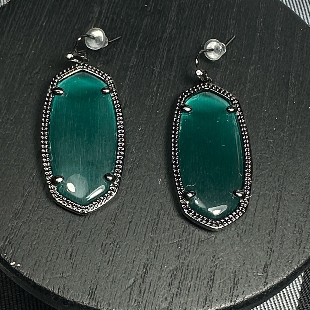 Kendra Scott Earrings Elle’s cats eye green emerald